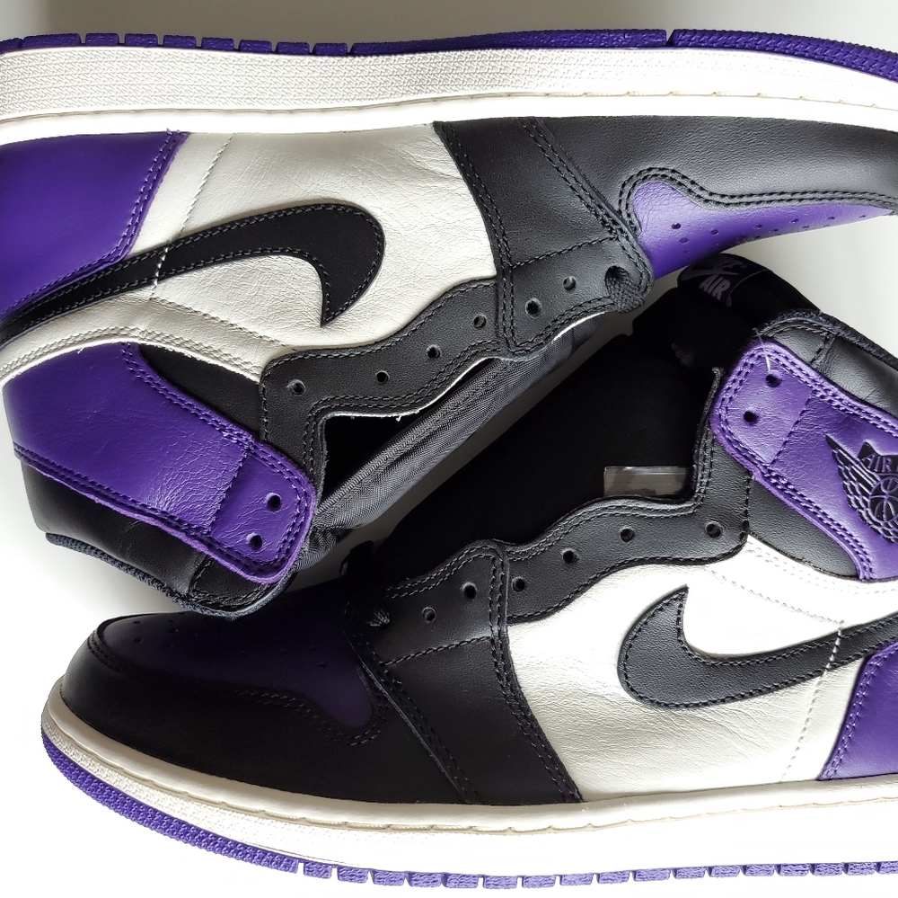 Air Jordan 1 OG high Court Purple size 11.5